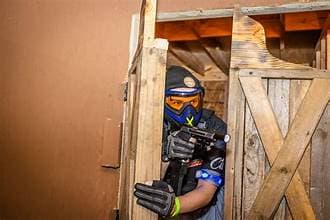 Tactical player peeking through bunker doorway